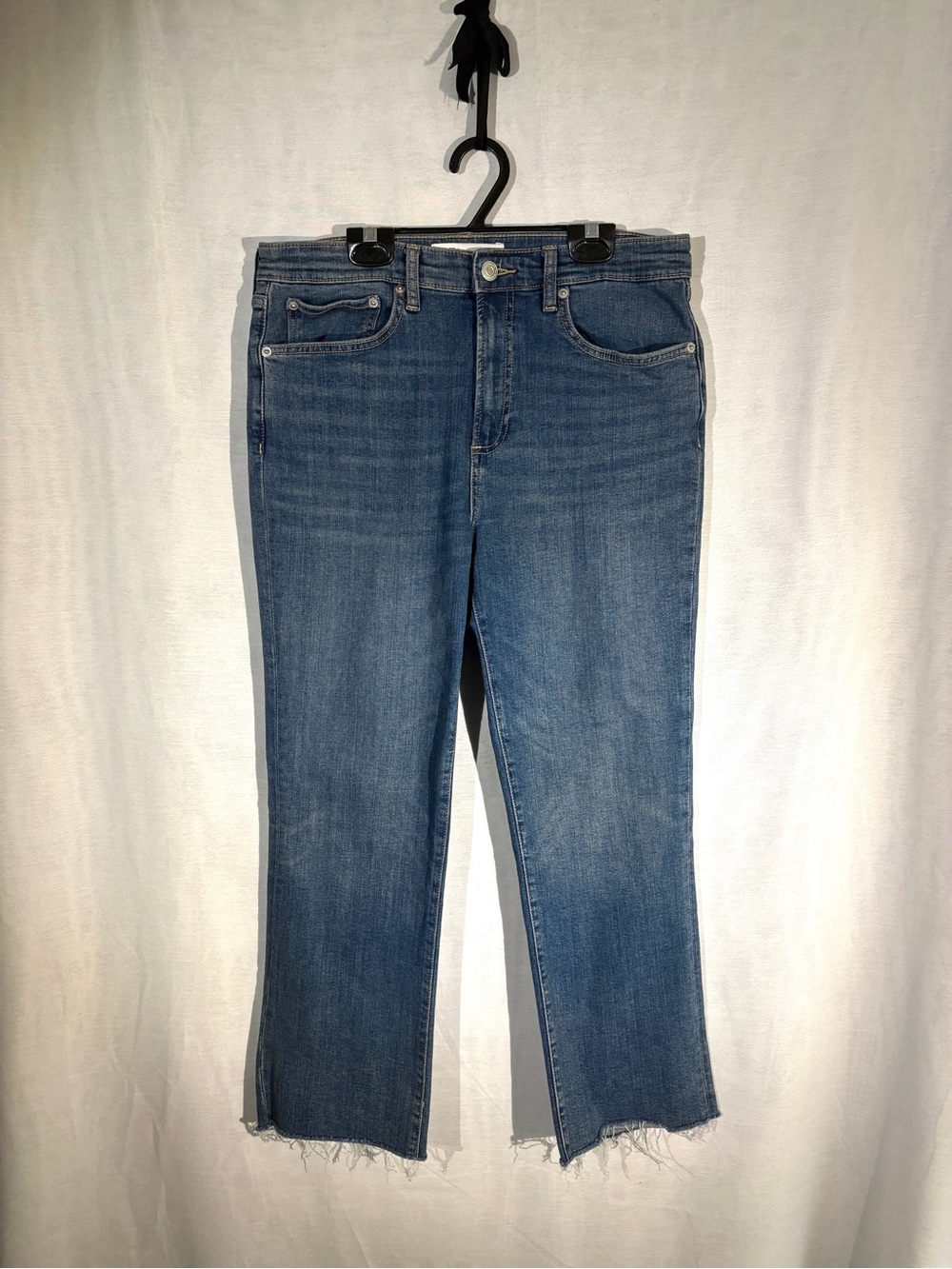 Zara Cropped Kick Flare Jeans | Medium Wash | Raw Hem | Size 10 (EUR 42)